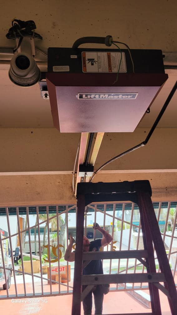 Garage Door Opener Juliao